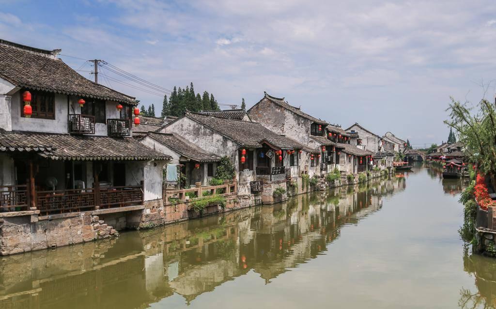 玻璃钢冷却塔是如何降温的？